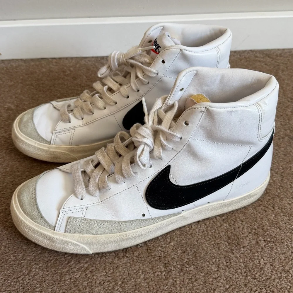 Nike Blazer Mid 77 Sneakers - Picture 3 of 7